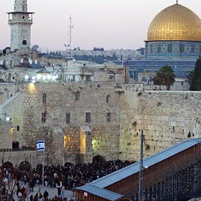Стена  Плача с гидом по Иерусалиму